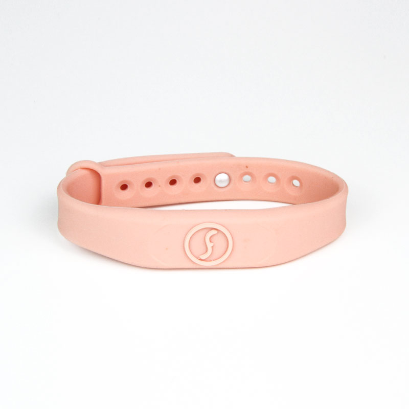 Fashionable Embossed Logo Silicone RFID Wristbands For Events
