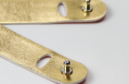 Metal buckle of golden RFID leather wristband
