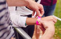 Paper RFID Wristband Low Cost and Eco-Friendly