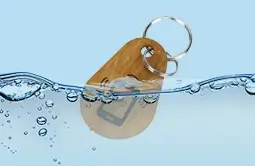 the nfc chip in wooden nfc tag keychain rs-nk002 can still be used after soaking in water