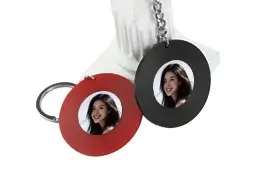 Made of acrylic, durable and scratch-resistant Made of acrylic, durable and scratch-resistant